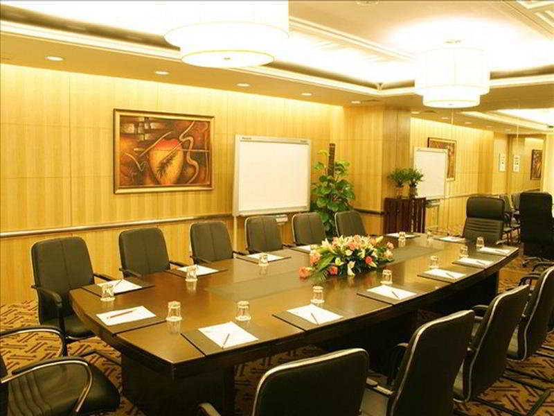 Hotel Ramada Plaza Cantón Facilidades foto